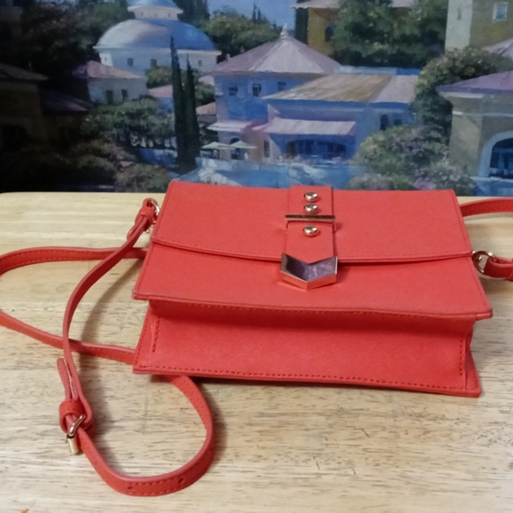 Badgley Mischka “Jane Saffiano”Red Crossbody,Designed In Italy.🇮🇹🍾🛍 - Picture 2 of 14